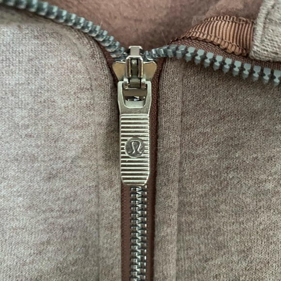 Lulu zip up sweater with thumb holes,4 pockets 2 inside 2 out.Only worn once - Picture 7 of 7